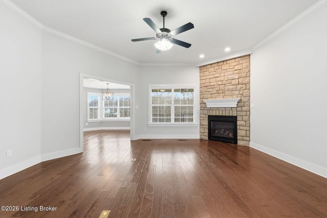 2300 Artisan Glen Ct, Fisherville, KY 40023