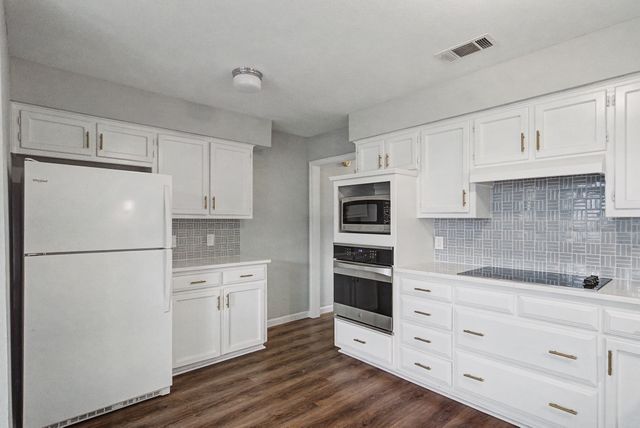 2126 Teakwood Lane, Plano, TX 75075