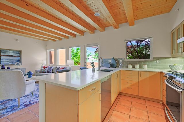 605 Avenida Colima 605, Santa Fe, NM 87506