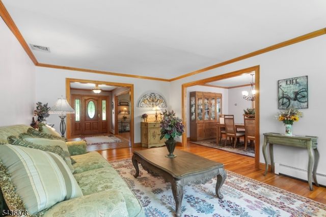 36 Underwood Rd, Montville Twp., NJ 07045