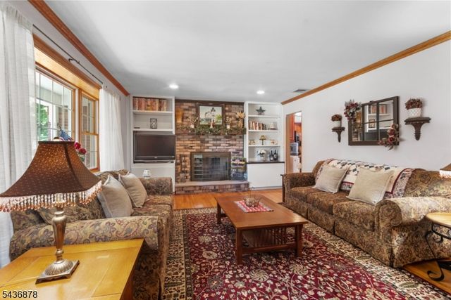 36 Underwood Rd, Montville Twp., NJ 07045