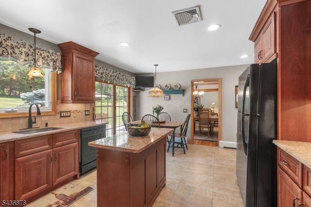 36 Underwood Rd, Montville Twp., NJ 07045