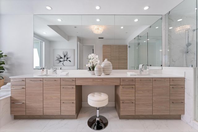 100 Water Clb Way, North Palm Beach, FL 33408