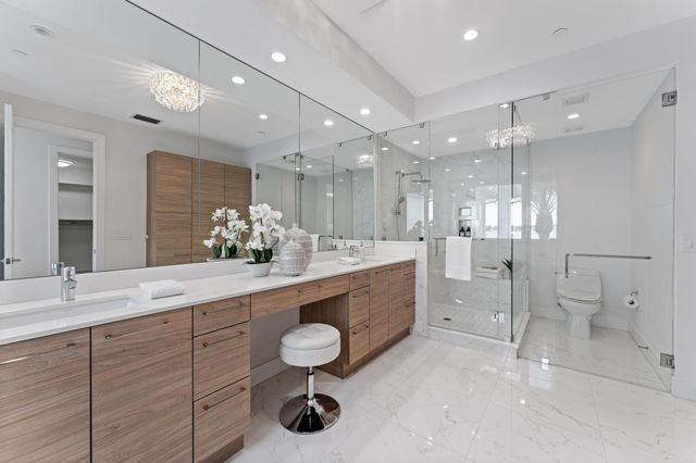 100 Water Clb Way, North Palm Beach, FL 33408