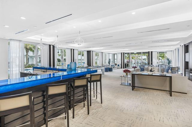 100 Water Clb Way, North Palm Beach, FL 33408