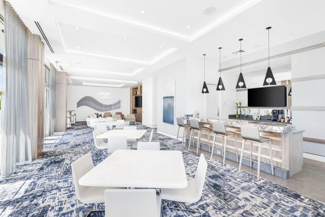 100 Water Clb Way, North Palm Beach, FL 33408