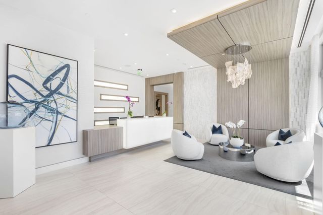 100 Water Clb Way, North Palm Beach, FL 33408