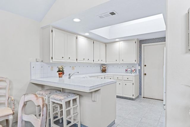 1809 Holly Oak Dr, Modesto, CA 95354