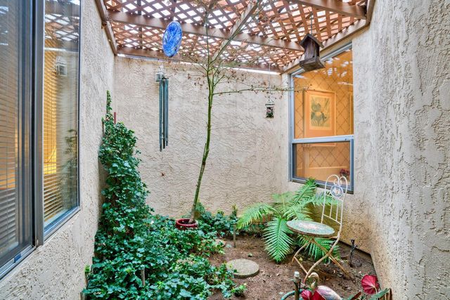 1809 Holly Oak Dr, Modesto, CA 95354