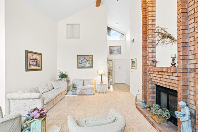 1809 Holly Oak Dr, Modesto, CA 95354