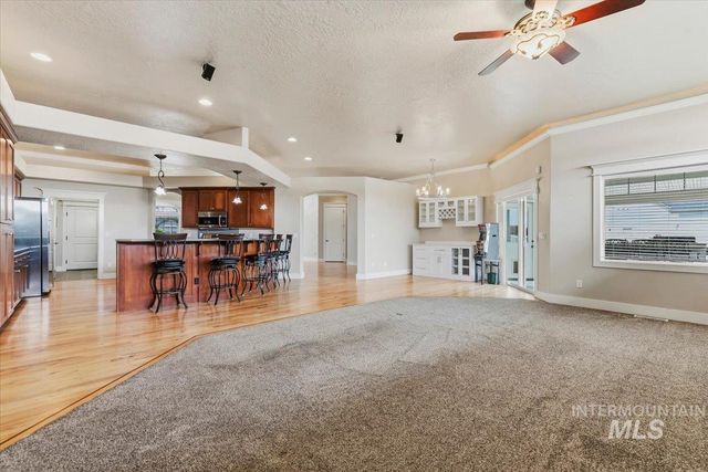 6082 N Jericho Rd, Meridian, ID 83646