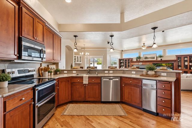 6082 N Jericho Rd, Meridian, ID 83646