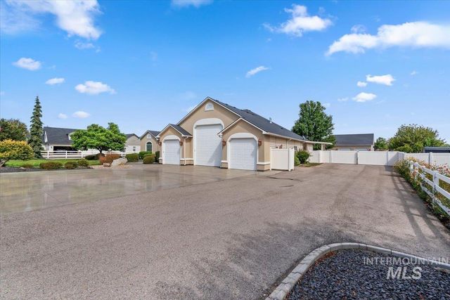 6082 N Jericho Rd, Meridian, ID 83646