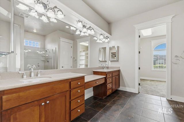 6082 N Jericho Rd, Meridian, ID 83646