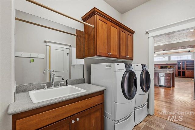 6082 N Jericho Rd, Meridian, ID 83646