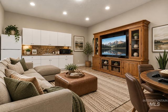 6082 N Jericho Rd, Meridian, ID 83646