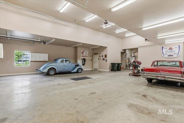 6082 N Jericho Rd, Meridian, ID 83646