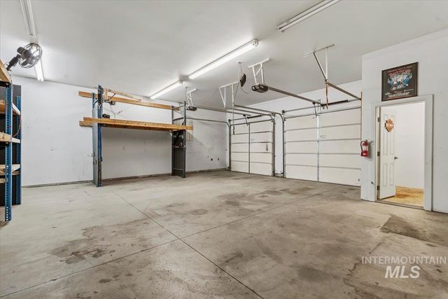 6082 N Jericho Rd, Meridian, ID 83646