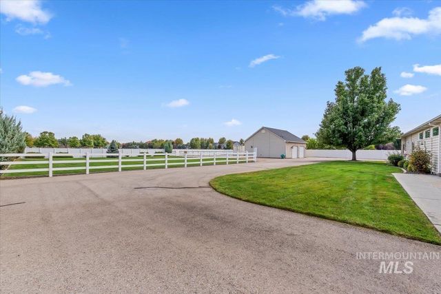 6082 N Jericho Rd, Meridian, ID 83646