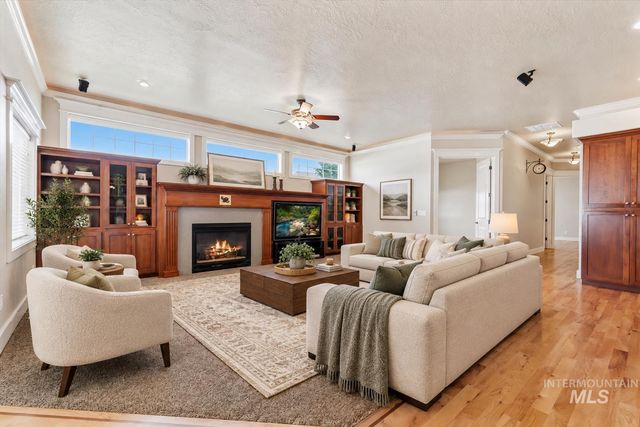 6082 N Jericho Rd, Meridian, ID 83646