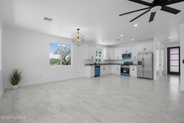 912 Pesa Court, Rio Rico, AZ 85648