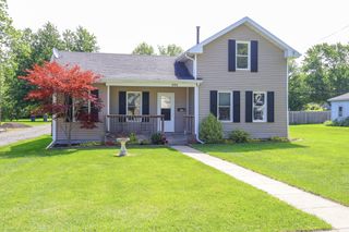 406 N Elm Street, Three Oaks Vllg, MI 49128