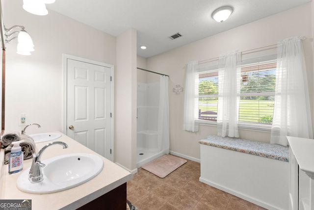 1020 Easy Street, Toccoa, GA 30577