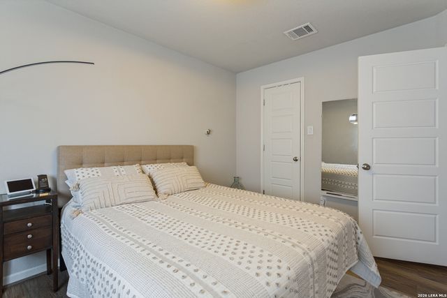 8852 Straight Oaks, San Antonio, TX 78254