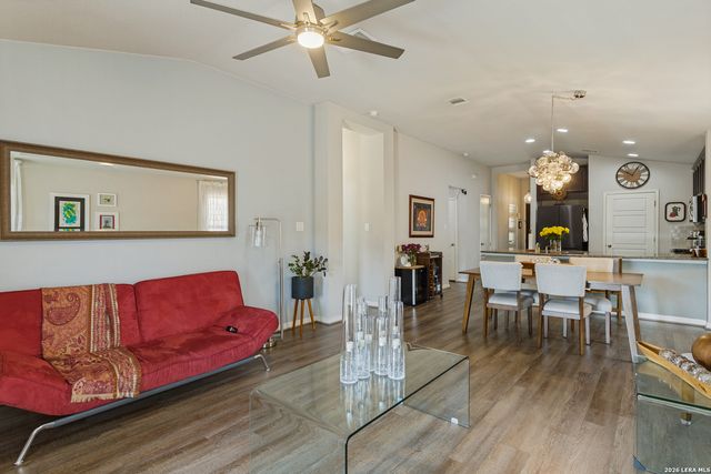 8852 Straight Oaks, San Antonio, TX 78254