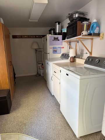 430 E Court Street, Hennepin, IL 61327