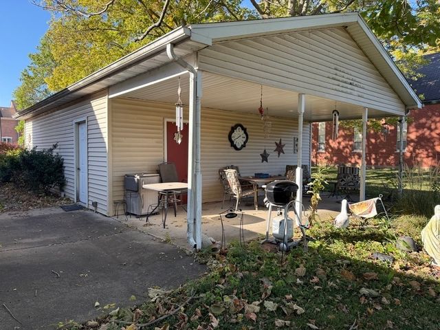 430 E Court Street, Hennepin, IL 61327