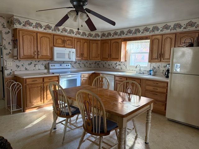 430 E Court Street, Hennepin, IL 61327