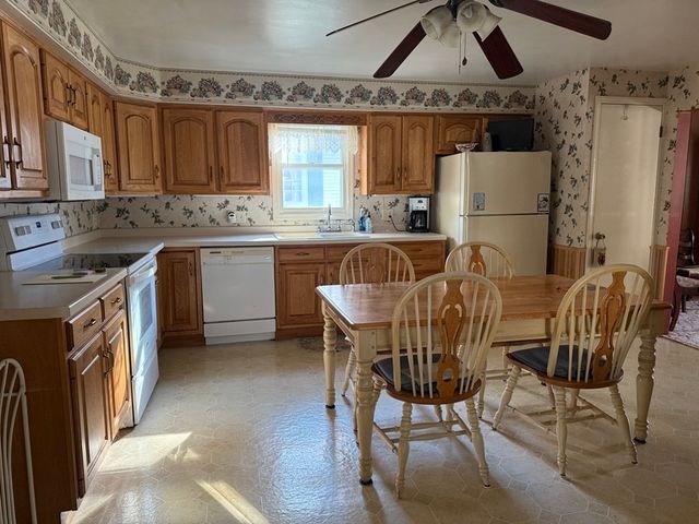 430 E Court Street, Hennepin, IL 61327