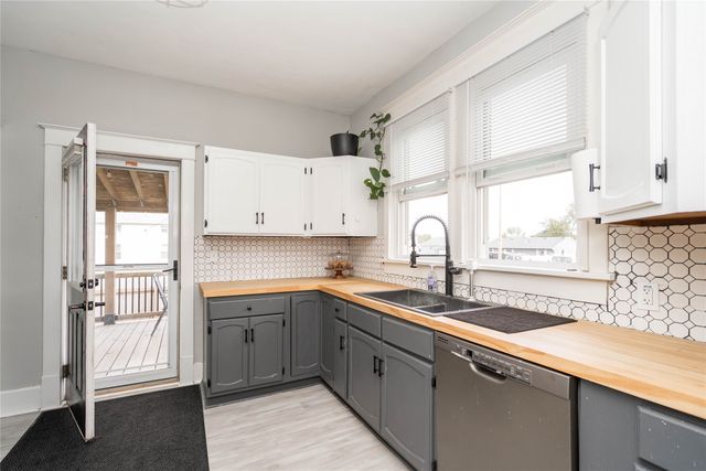 304 SE Jackson Street, Greenfield, IA 50849
