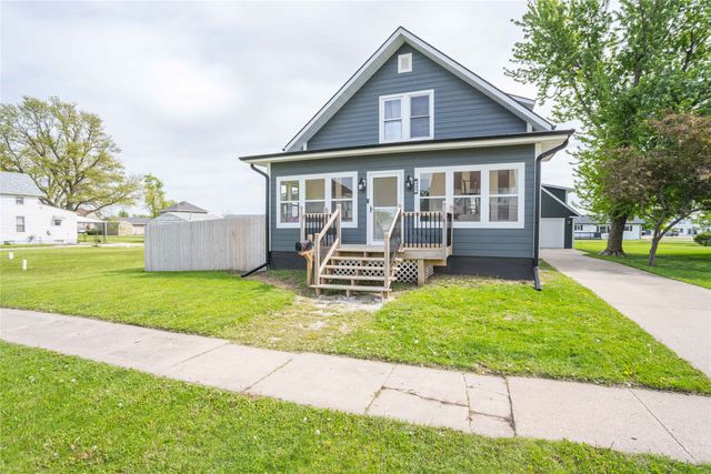 304 SE Jackson Street, Greenfield, IA 50849
