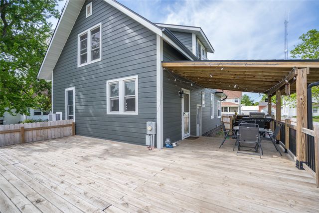 304 SE Jackson Street, Greenfield, IA 50849