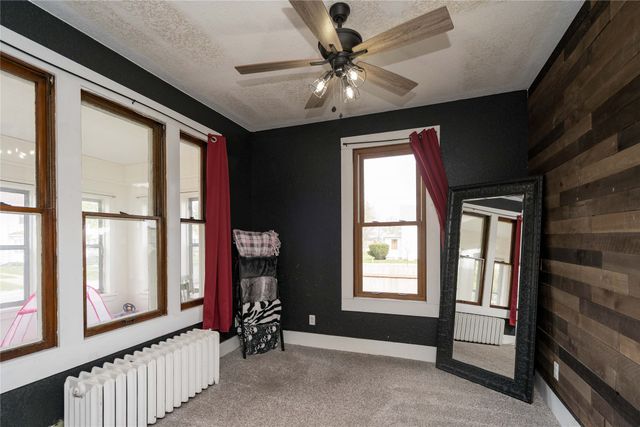 304 SE Jackson Street, Greenfield, IA 50849