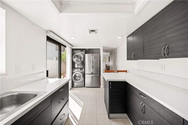 1121 E Grand Ave B, Pomona, CA 91766