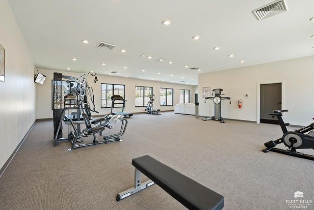 3010 Fieldhouse Cir Apt 108, Manhattan, KS 66503