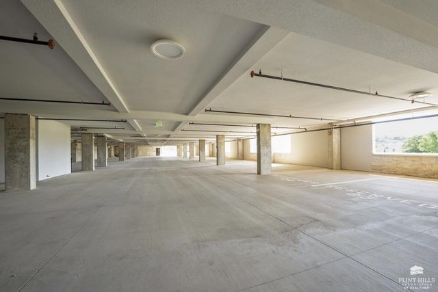 3010 Fieldhouse Cir Apt 108, Manhattan, KS 66503