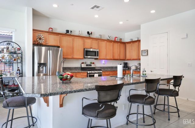 9801 Tallin Place, Bakersfield, CA 93306