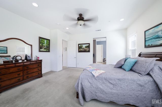 9801 Tallin Place, Bakersfield, CA 93306