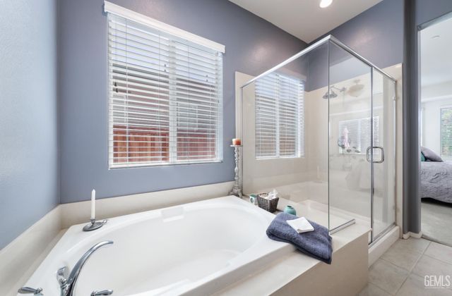 9801 Tallin Place, Bakersfield, CA 93306