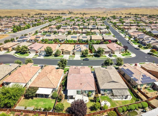 9801 Tallin Place, Bakersfield, CA 93306