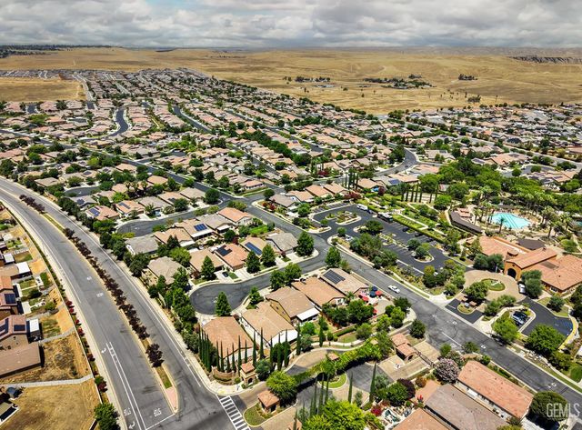 9801 Tallin Place, Bakersfield, CA 93306