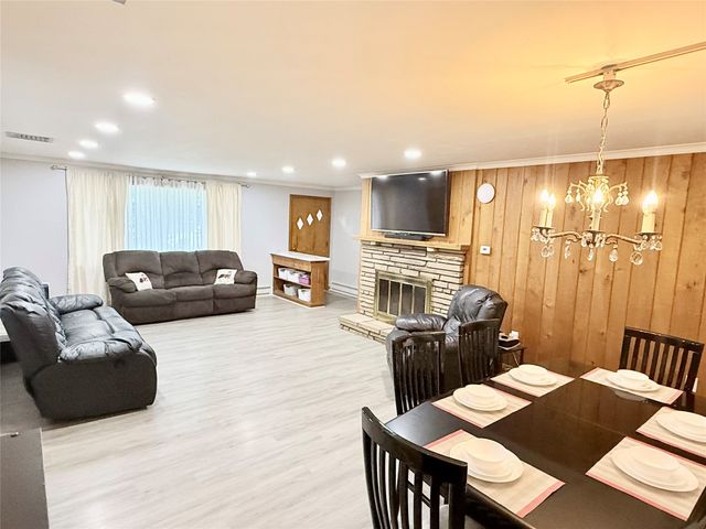 2713 W 24TH Street, Erie, PA 16506