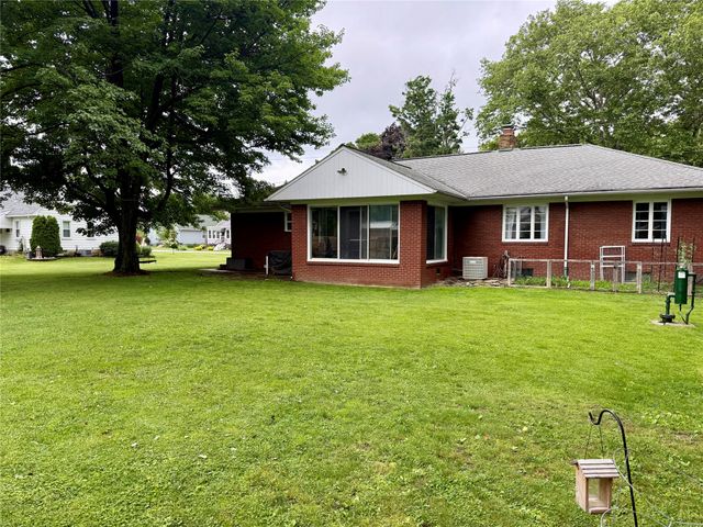 2713 W 24TH Street, Erie, PA 16506