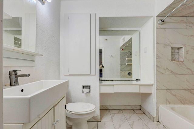 4040 San Felipe Street 134, Houston, TX 77027