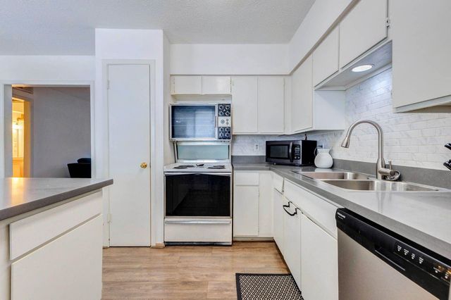 4040 San Felipe Street 134, Houston, TX 77027