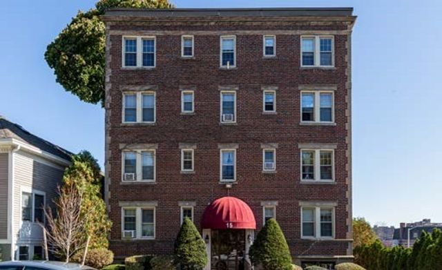 15 Governors Ave 22, Medford, MA 02155